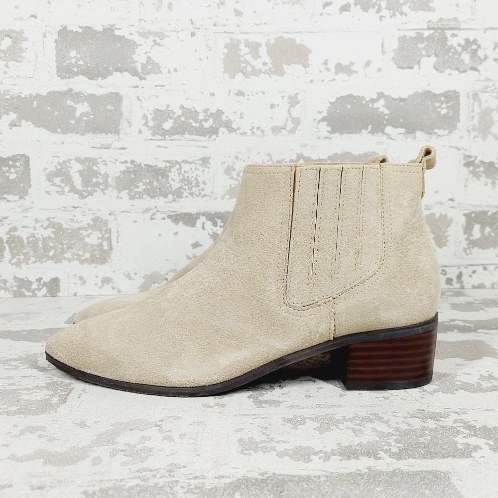 NEW NYDJ Gillian Taupe Suede Pointed Toe Block Heel Ankle Chelsea Boots A50